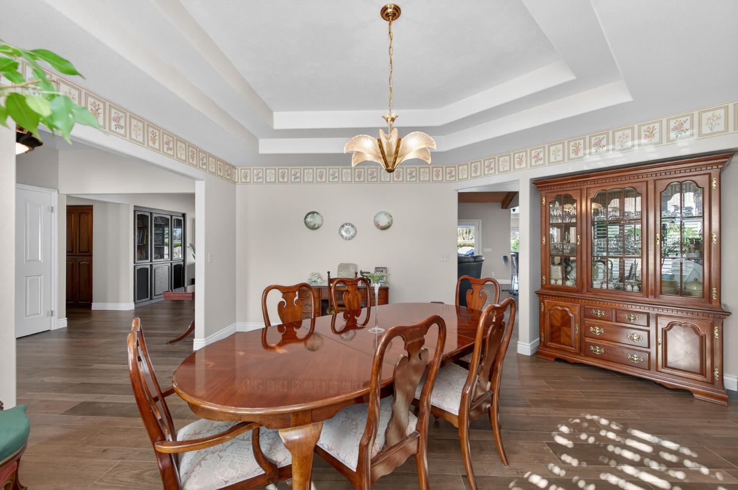 3013 Hillcrest Ct, Madera, CA 93637