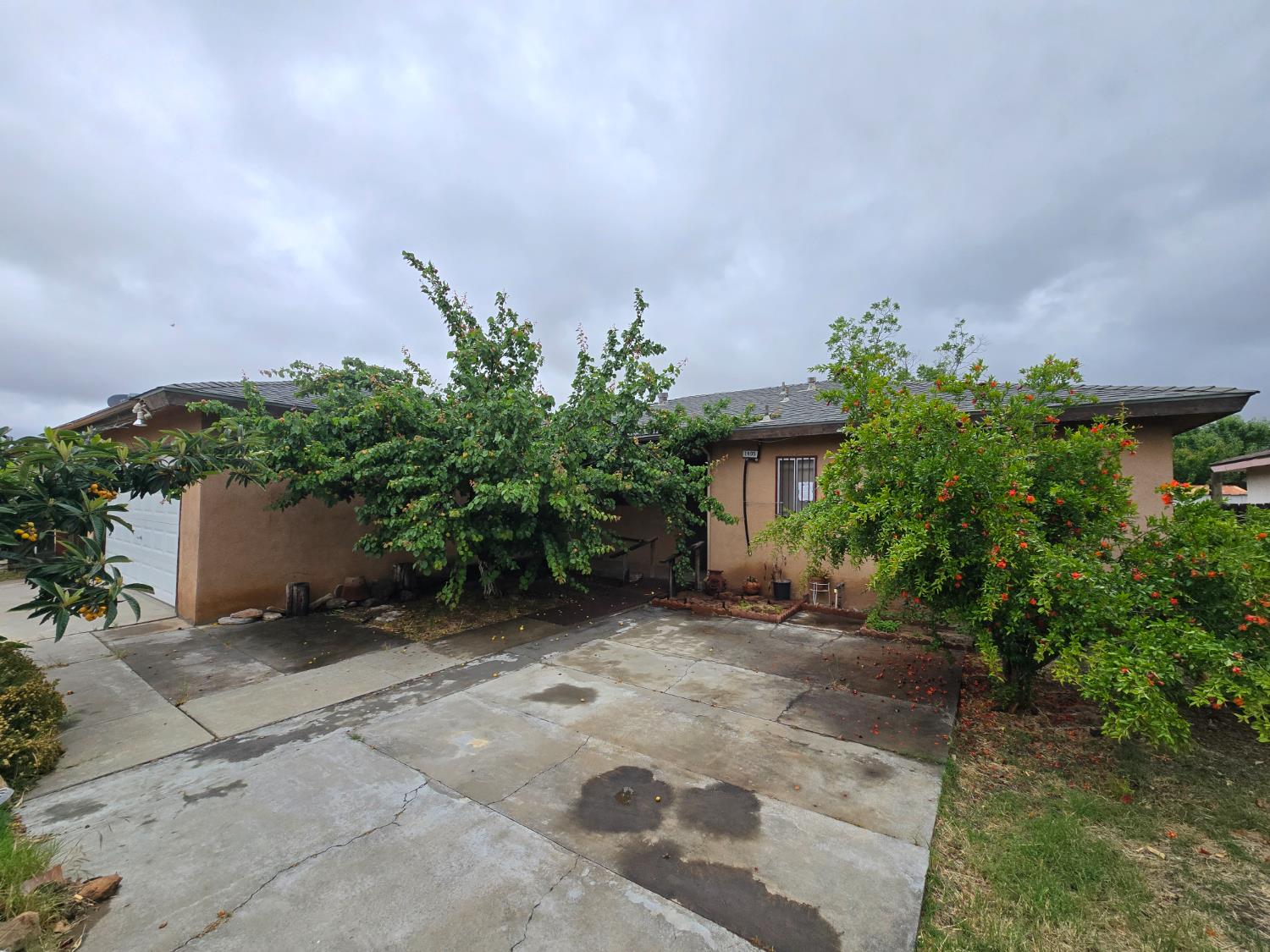 1405 Sonora St, Madera, CA 93638