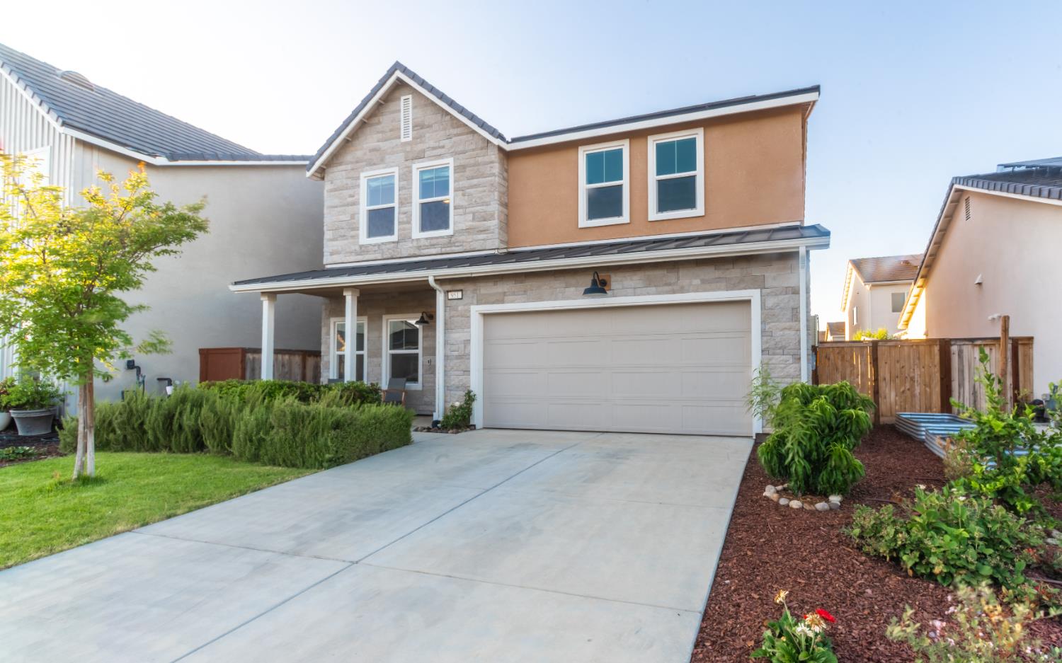 951 Kelso Ave, Clovis, CA 93619