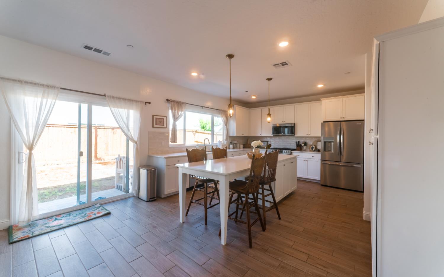 951 Kelso Ave, Clovis, CA 93619