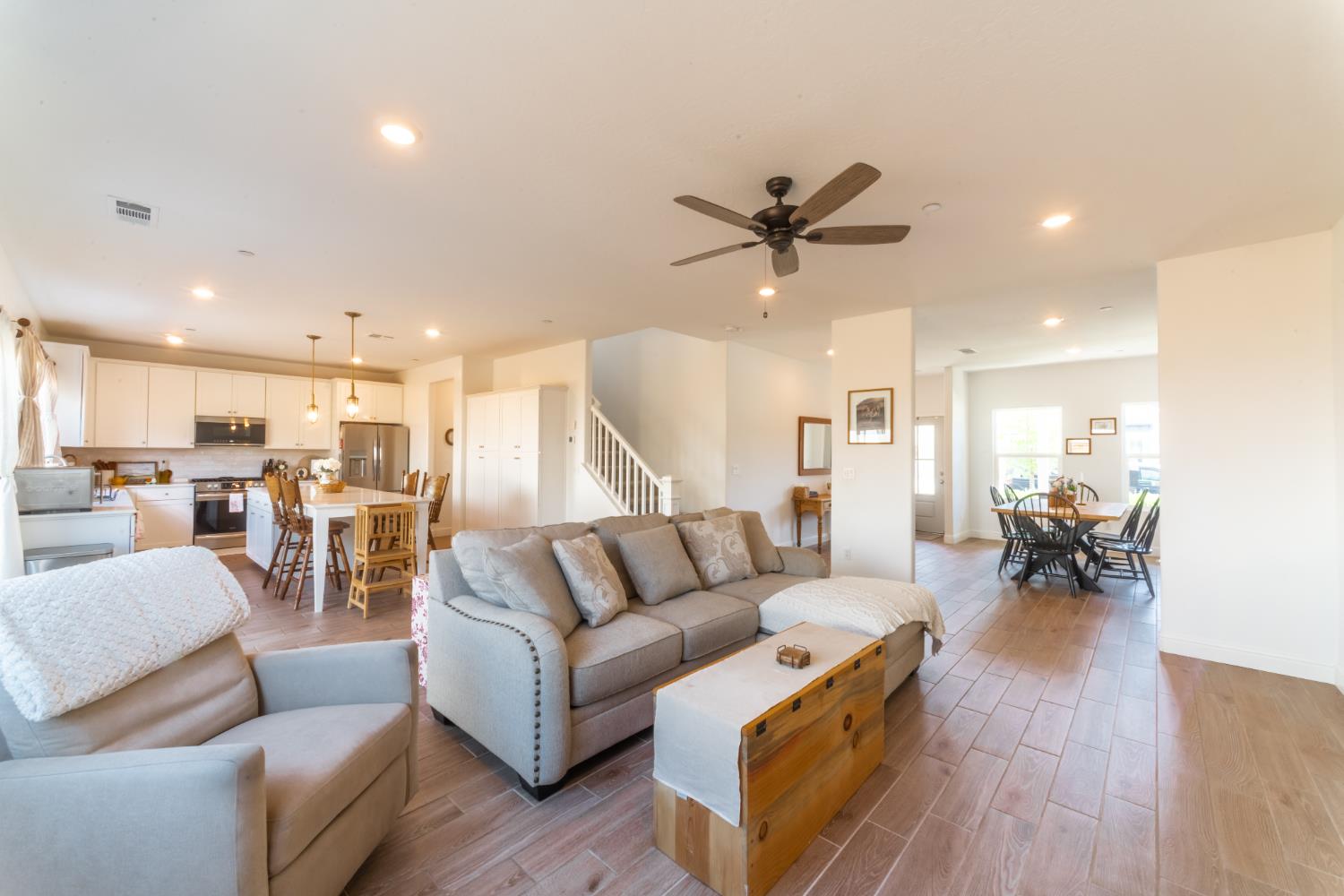 951 Kelso Ave, Clovis, CA 93619