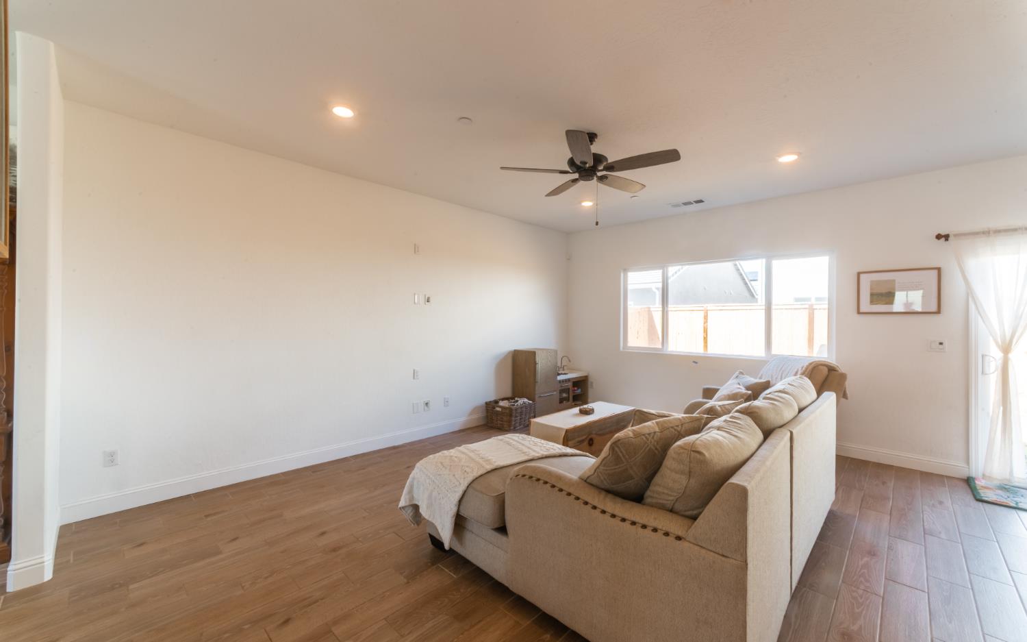 951 Kelso Ave, Clovis, CA 93619