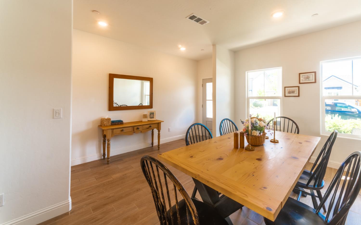 951 Kelso Ave, Clovis, CA 93619