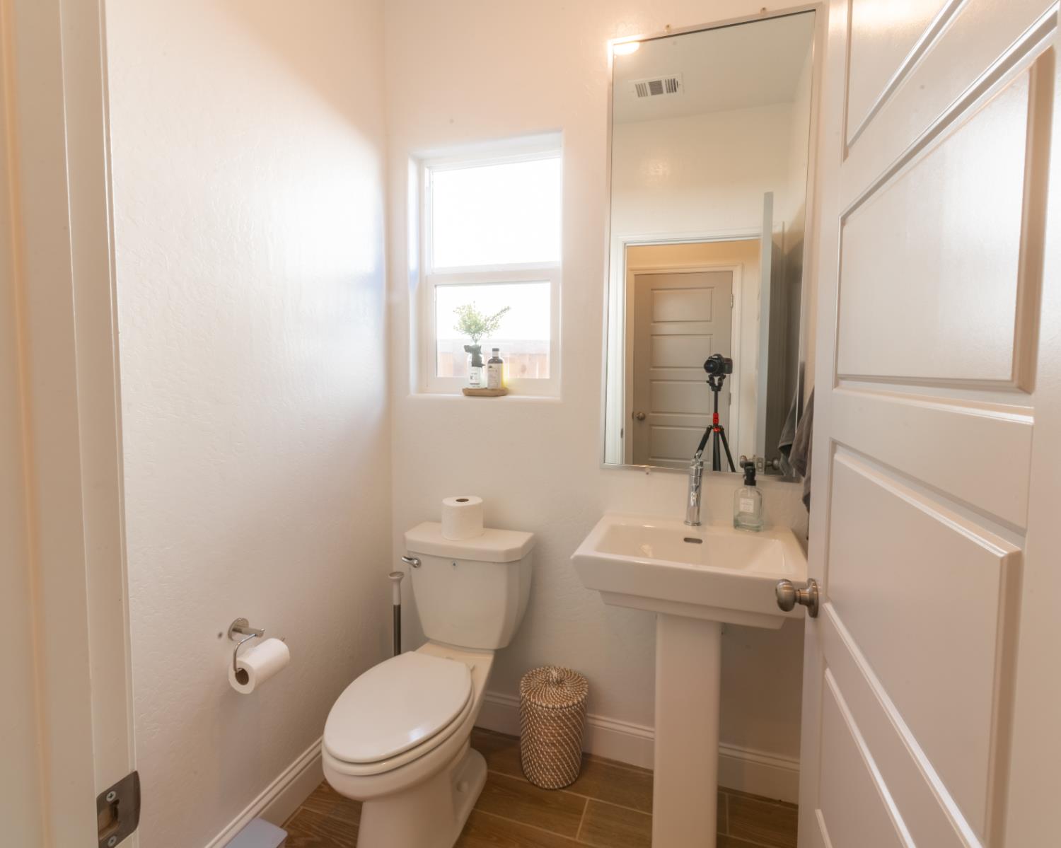 951 Kelso Ave, Clovis, CA 93619