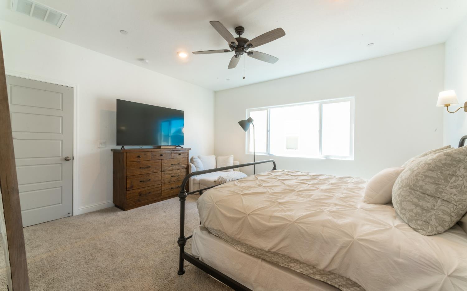 951 Kelso Ave, Clovis, CA 93619