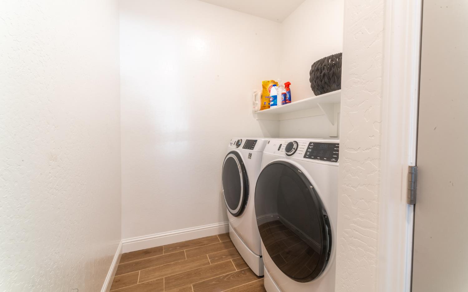 951 Kelso Ave, Clovis, CA 93619