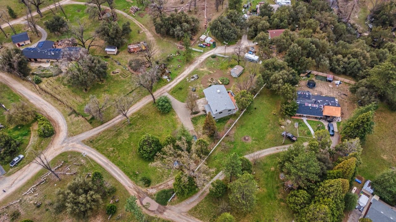 45221 Big Oak Ln, Oakhurst, CA 93644