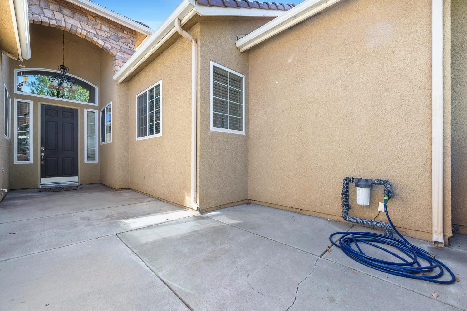 6008 W Wathen Ave, Fresno, CA 93722