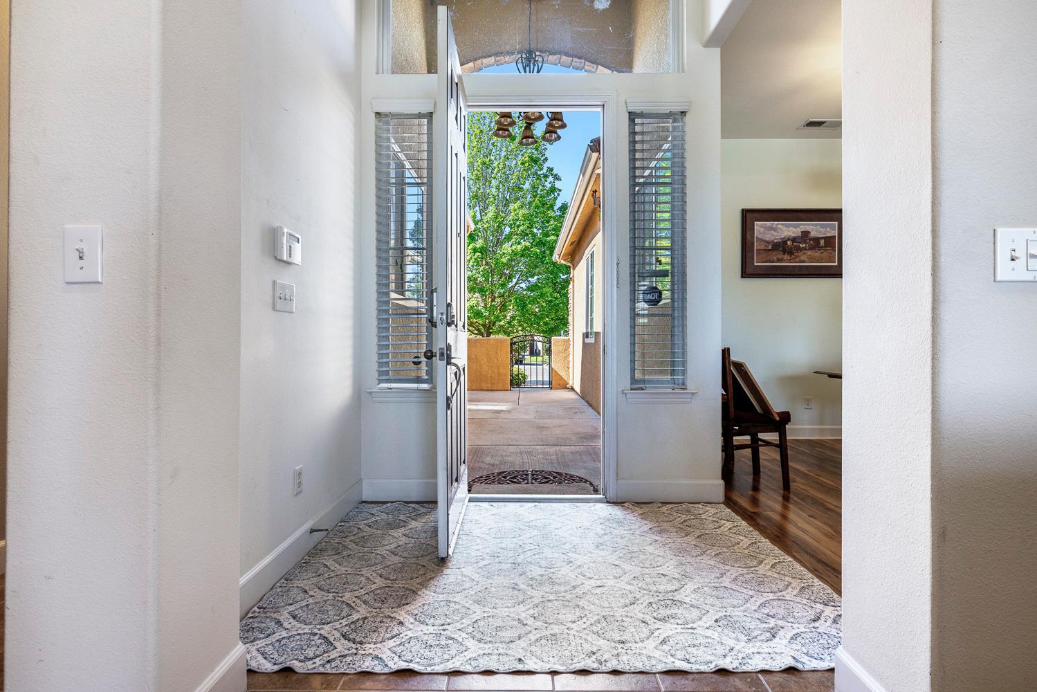 6008 W Wathen Ave, Fresno, CA 93722