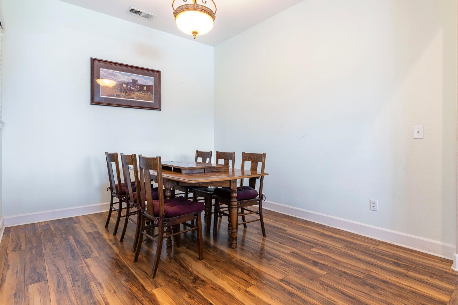 6008 W Wathen Ave, Fresno, CA 93722