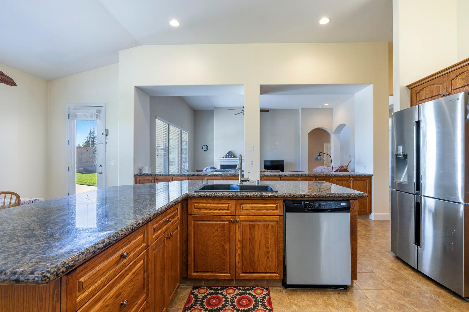 6008 W Wathen Ave, Fresno, CA 93722