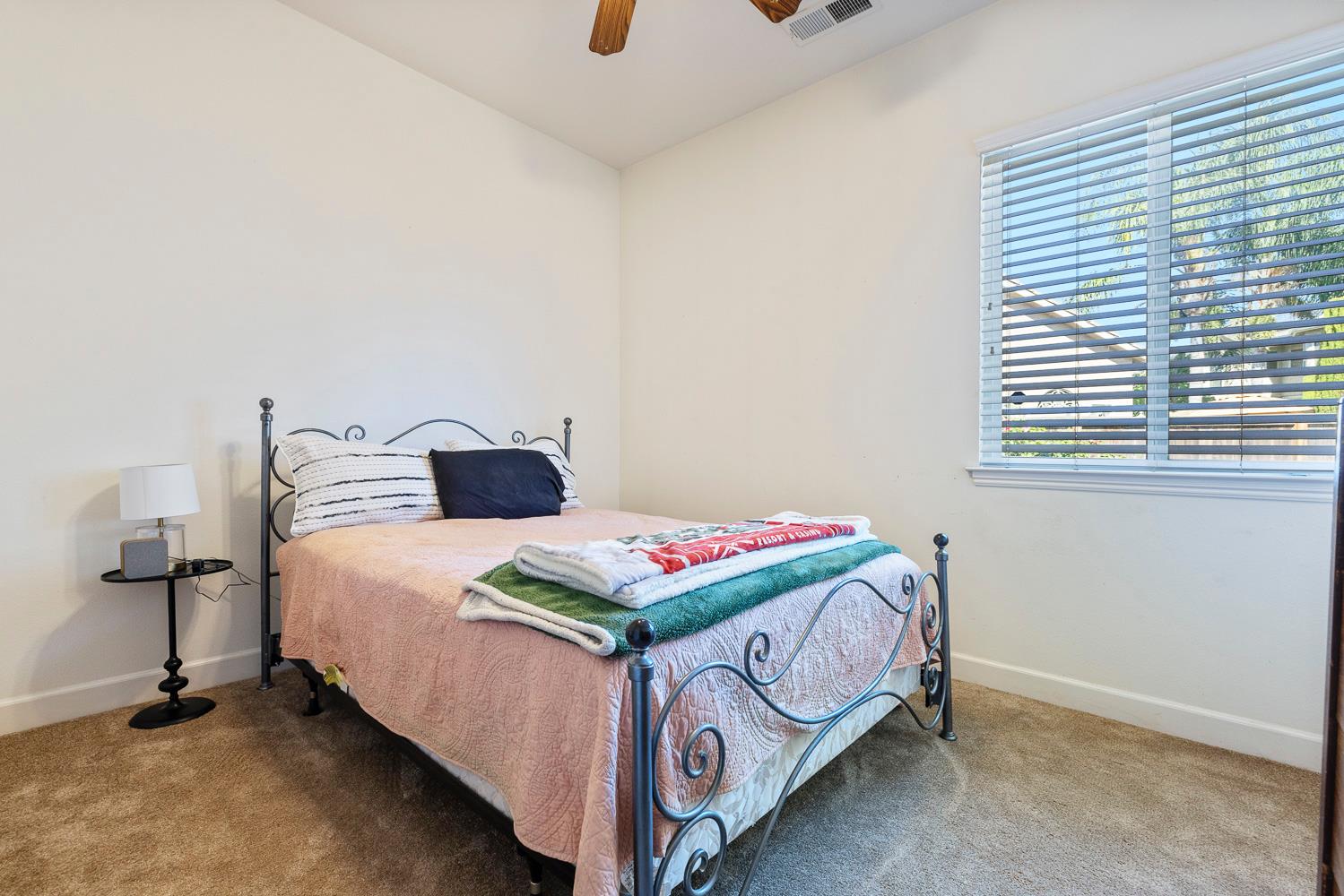 6008 W Wathen Ave, Fresno, CA 93722