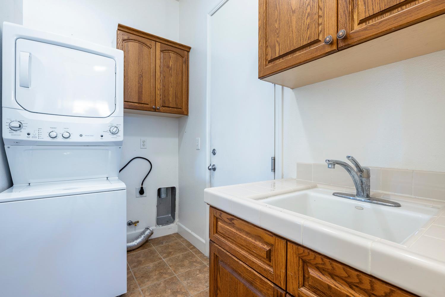 6008 W Wathen Ave, Fresno, CA 93722