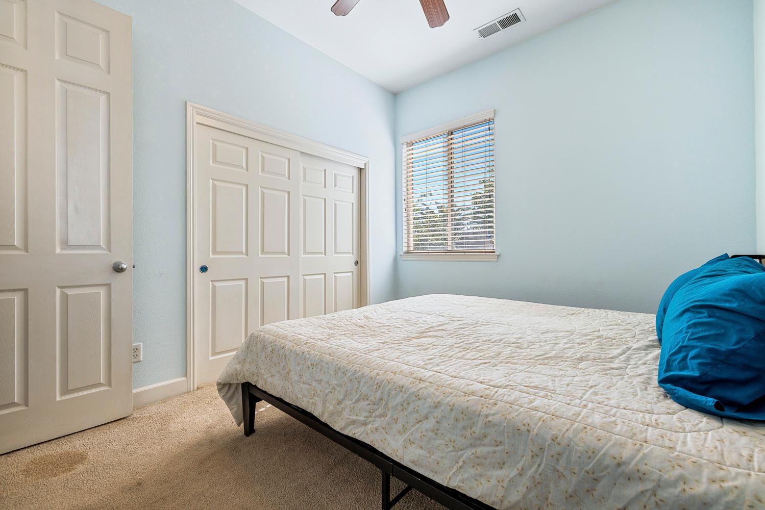 6008 W Wathen Ave, Fresno, CA 93722