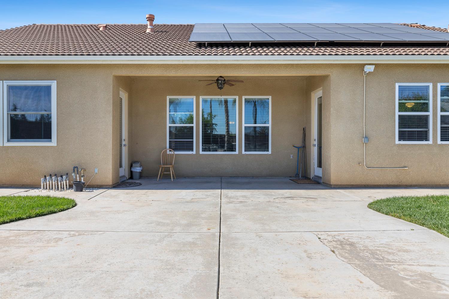 6008 W Wathen Ave, Fresno, CA 93722