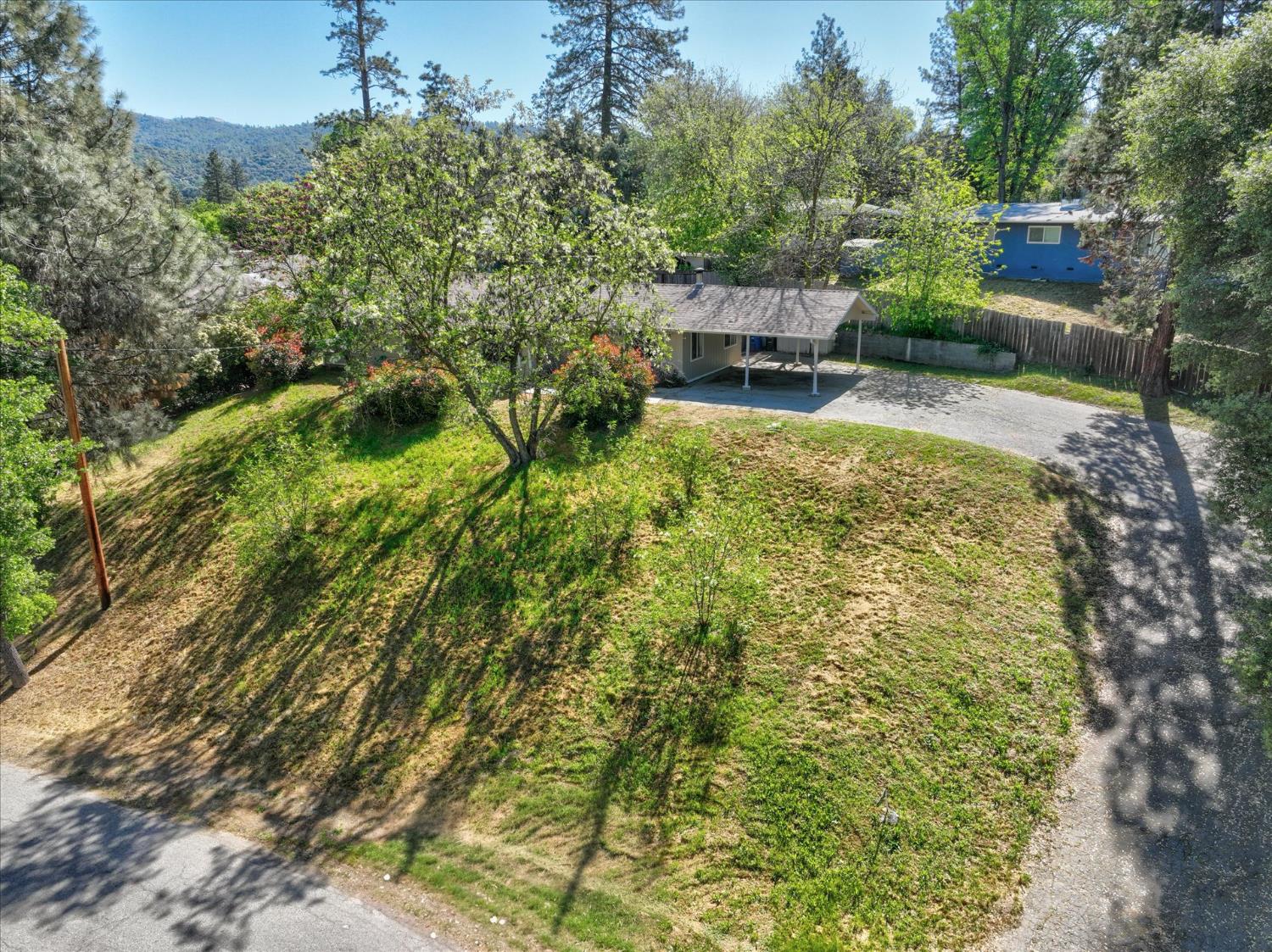40885 Elliott Dr, Oakhurst, CA 93644