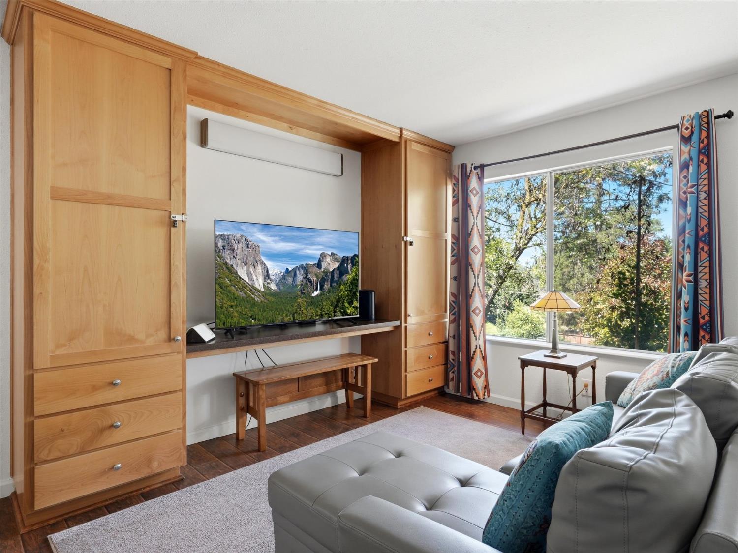 40885 Elliott Dr, Oakhurst, CA 93644