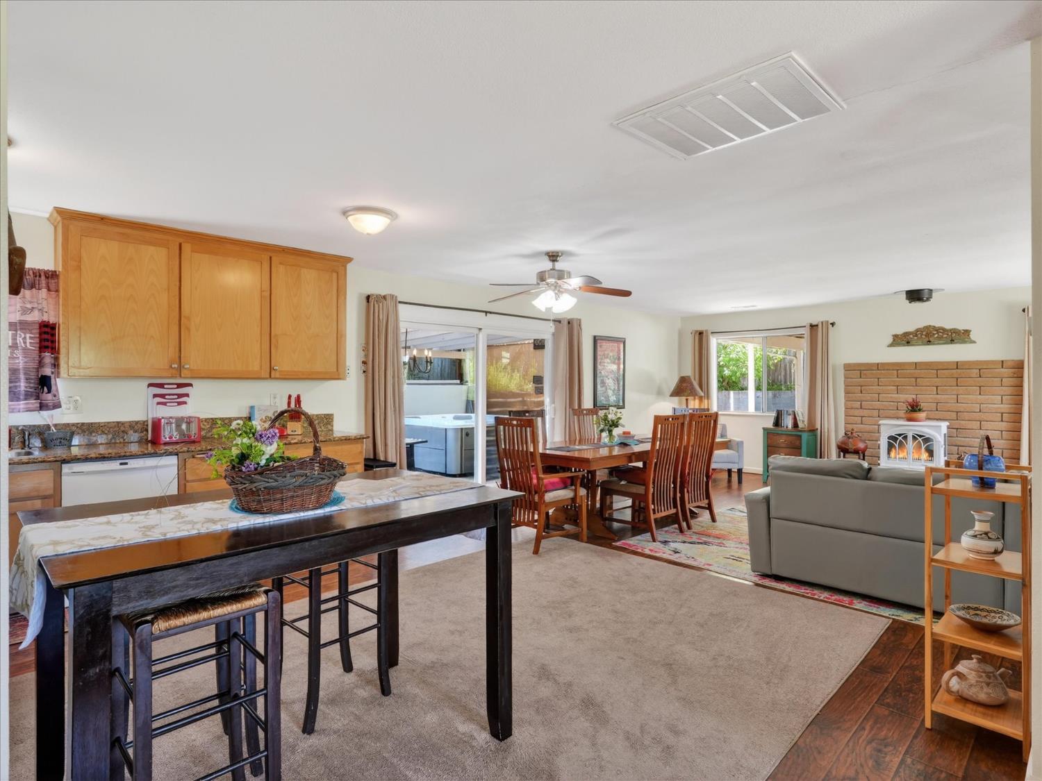 40885 Elliott Dr, Oakhurst, CA 93644