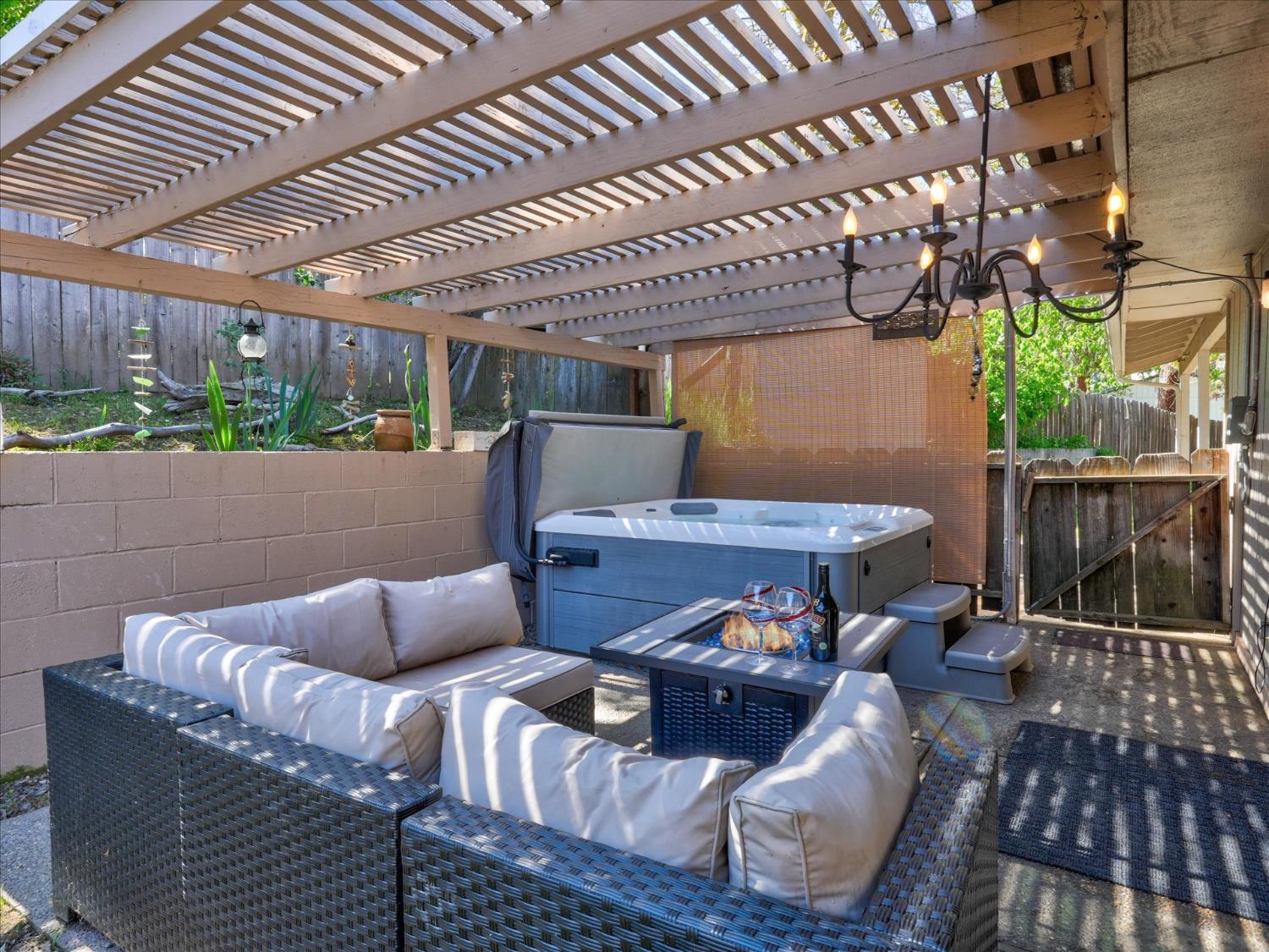 40885 Elliott Dr, Oakhurst, CA 93644