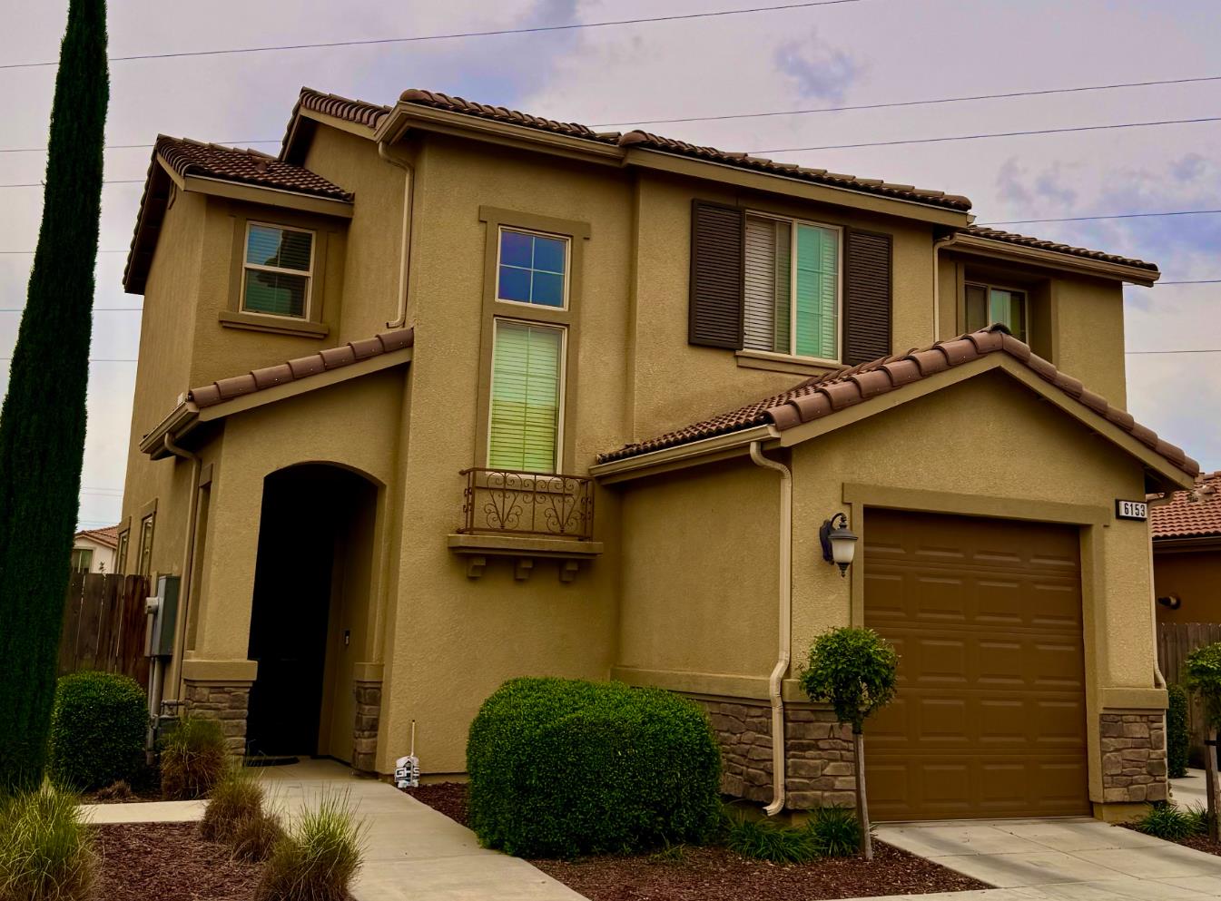 6153 W Marble Hill Dr, Fresno, CA 93722