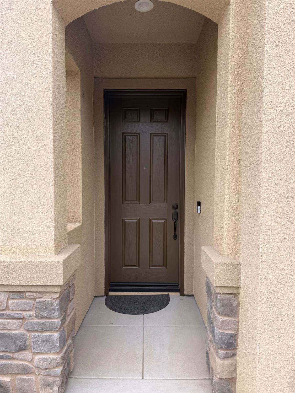 6153 W Marble Hill Dr, Fresno, CA 93722