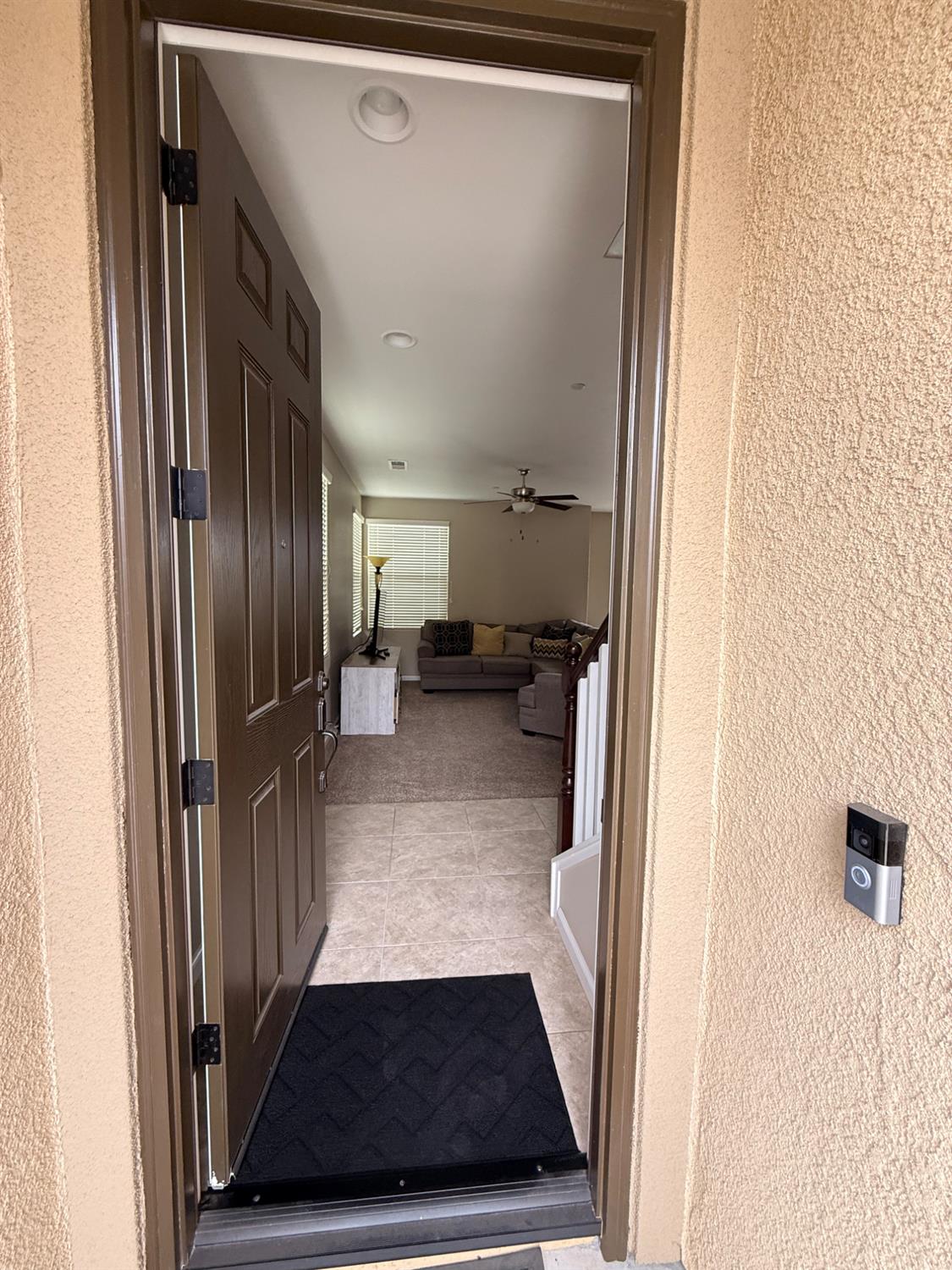 6153 W Marble Hill Dr, Fresno, CA 93722