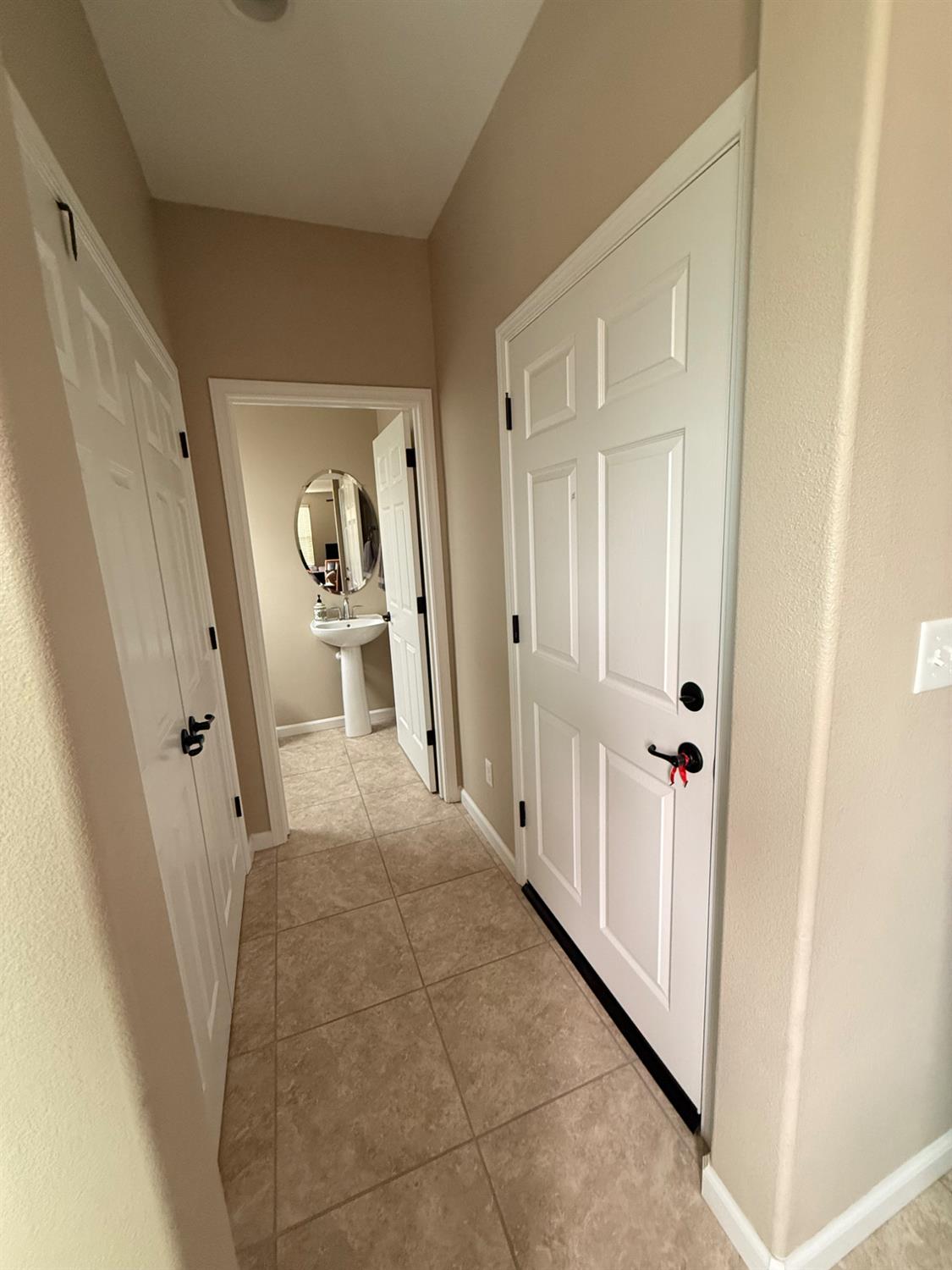 6153 W Marble Hill Dr, Fresno, CA 93722