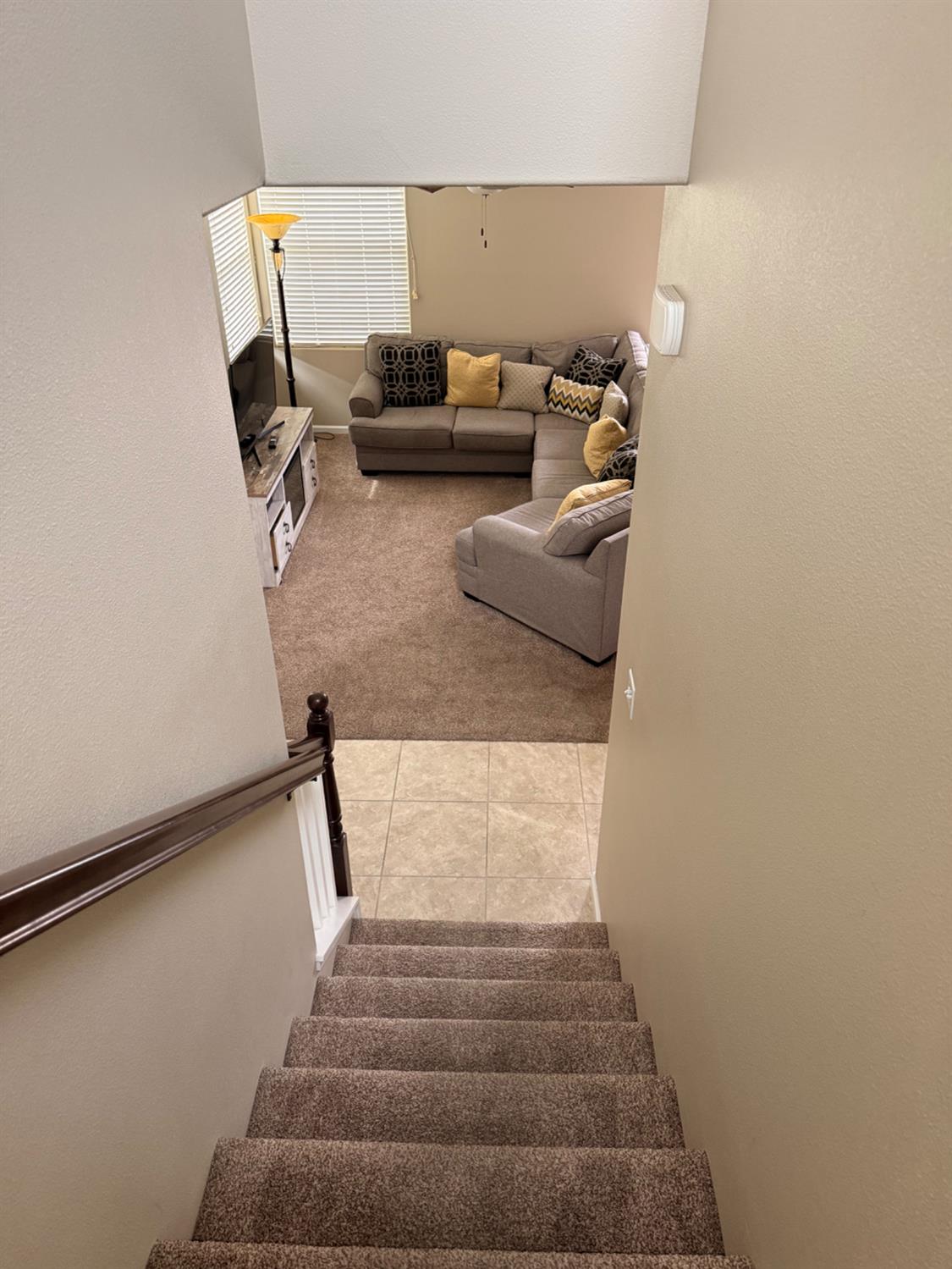 6153 W Marble Hill Dr, Fresno, CA 93722