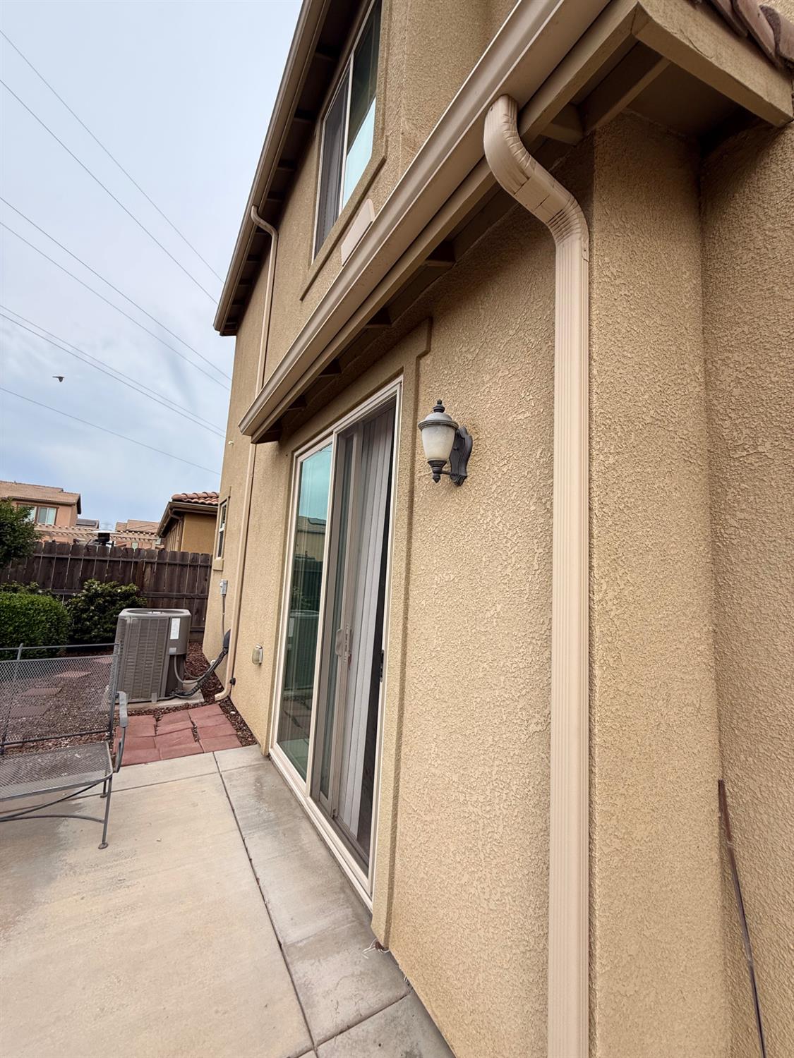 6153 W Marble Hill Dr, Fresno, CA 93722