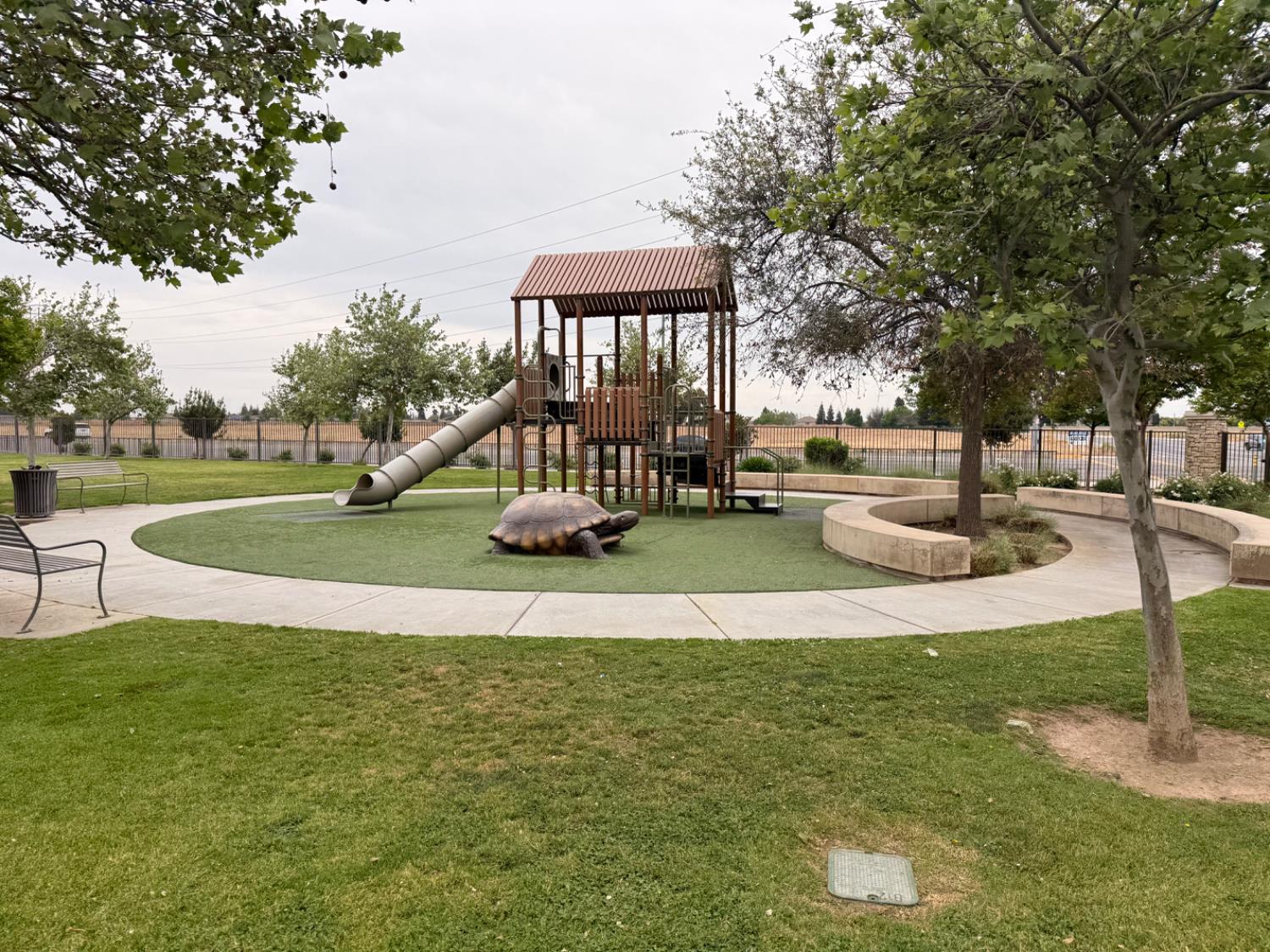 6153 W Marble Hill Dr, Fresno, CA 93722