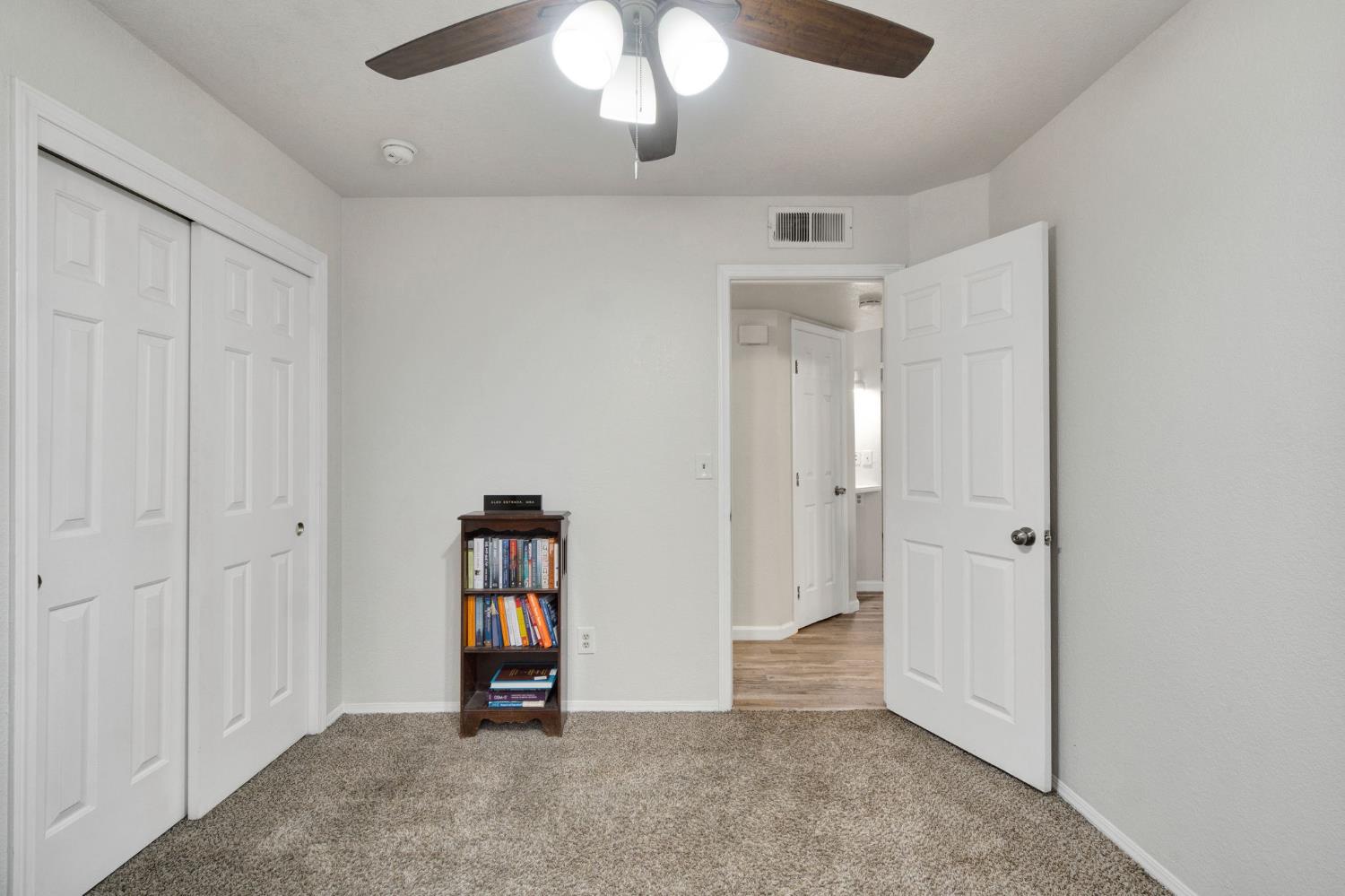 6241 N Lodi Ave, Fresno, CA 93722