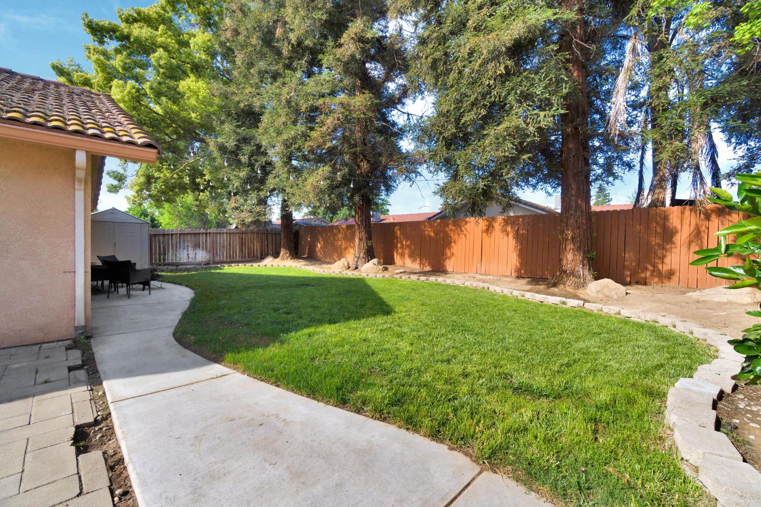 6241 N Lodi Ave, Fresno, CA 93722