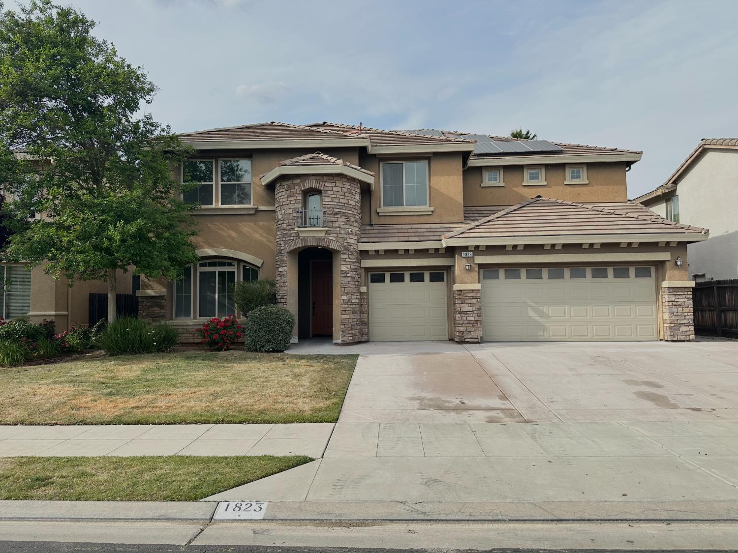 1823 Houston Ave, Clovis, CA 93619