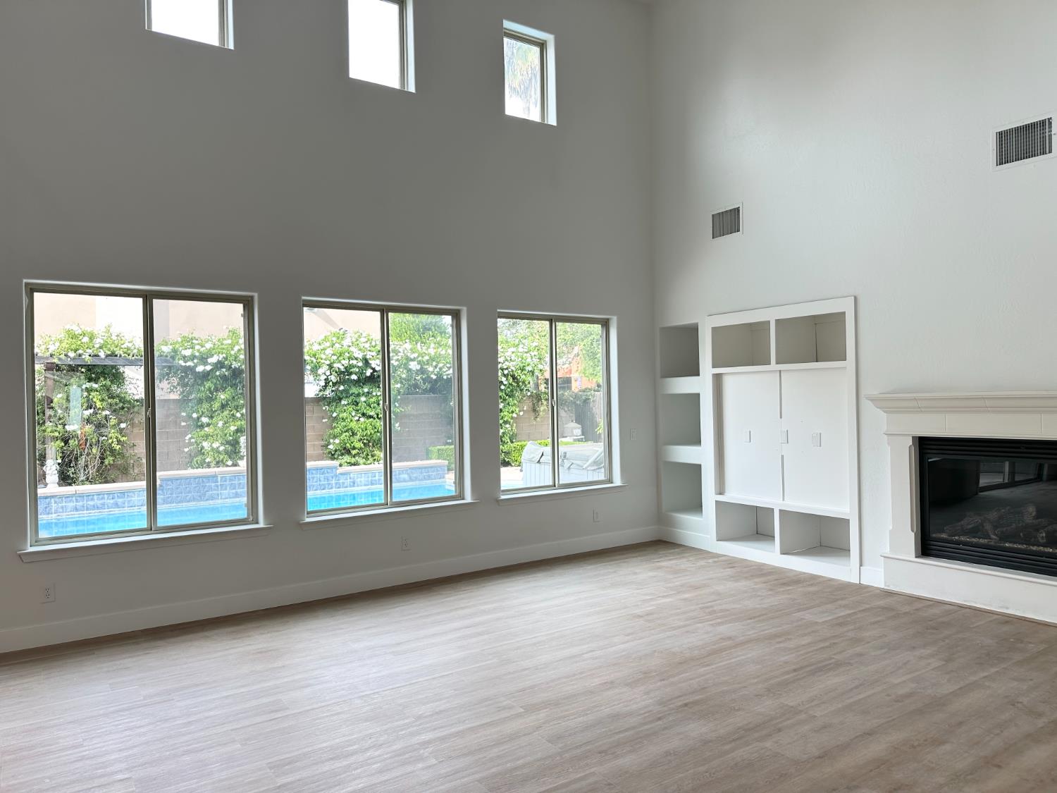 1823 Houston Ave, Clovis, CA 93619