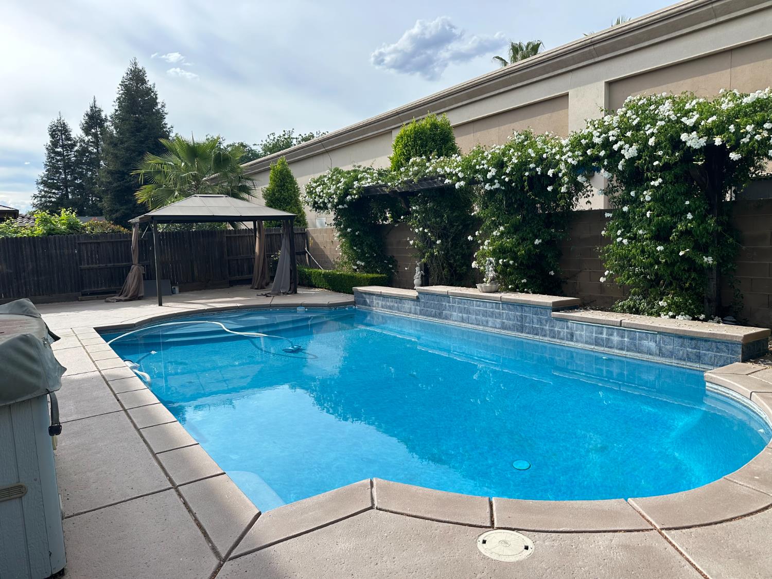 1823 Houston Ave, Clovis, CA 93619