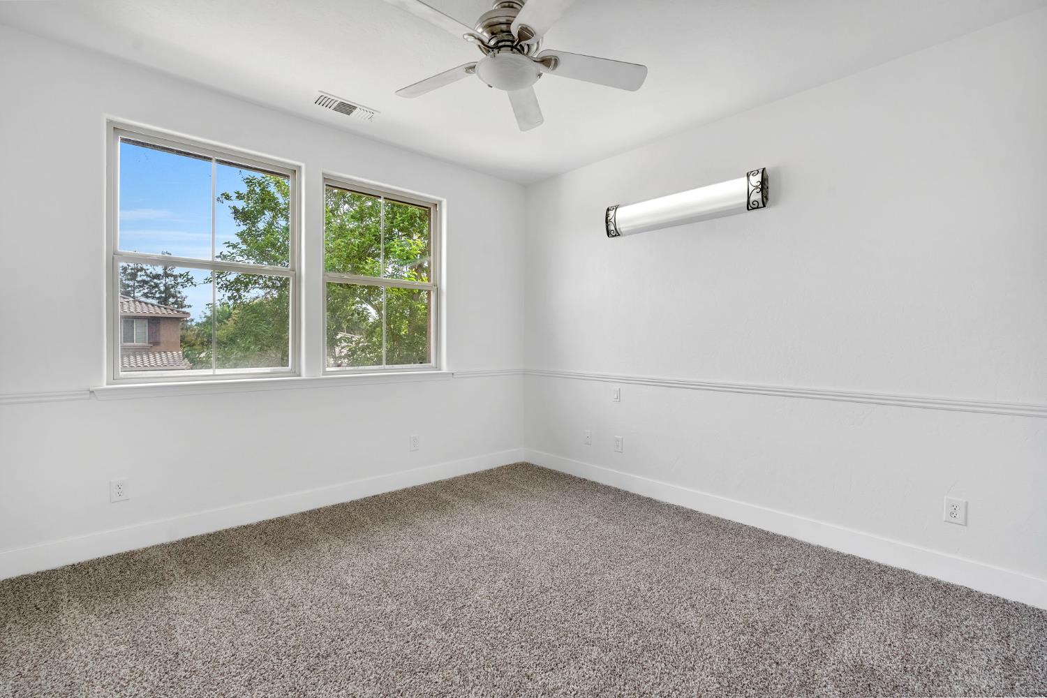 1823 Houston Ave, Clovis, CA 93619