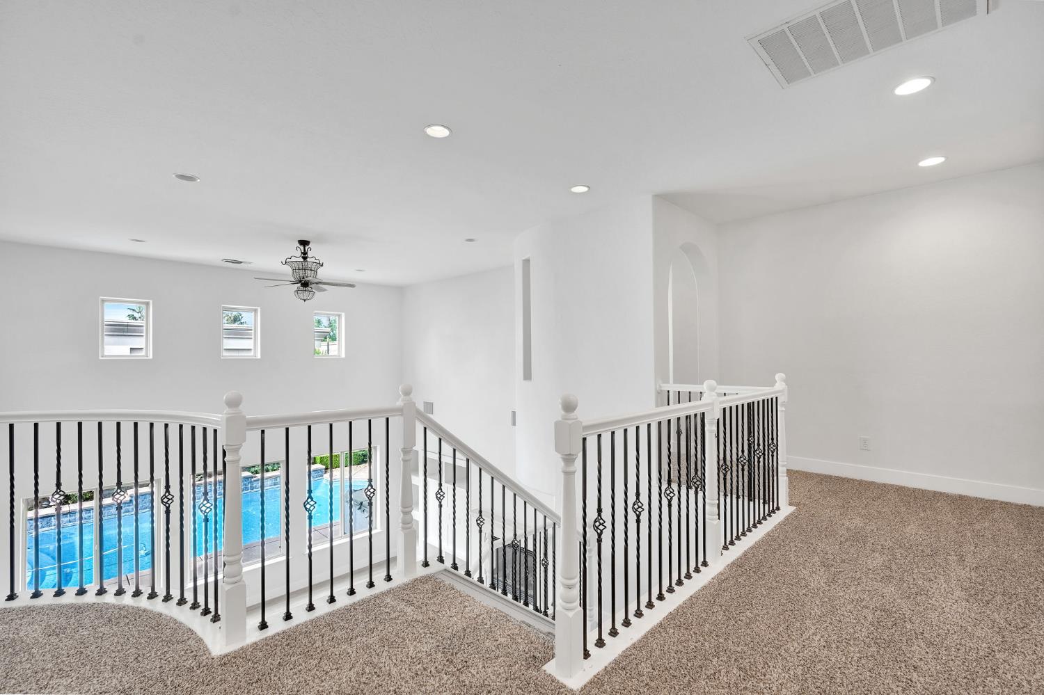 1823 Houston Ave, Clovis, CA 93619