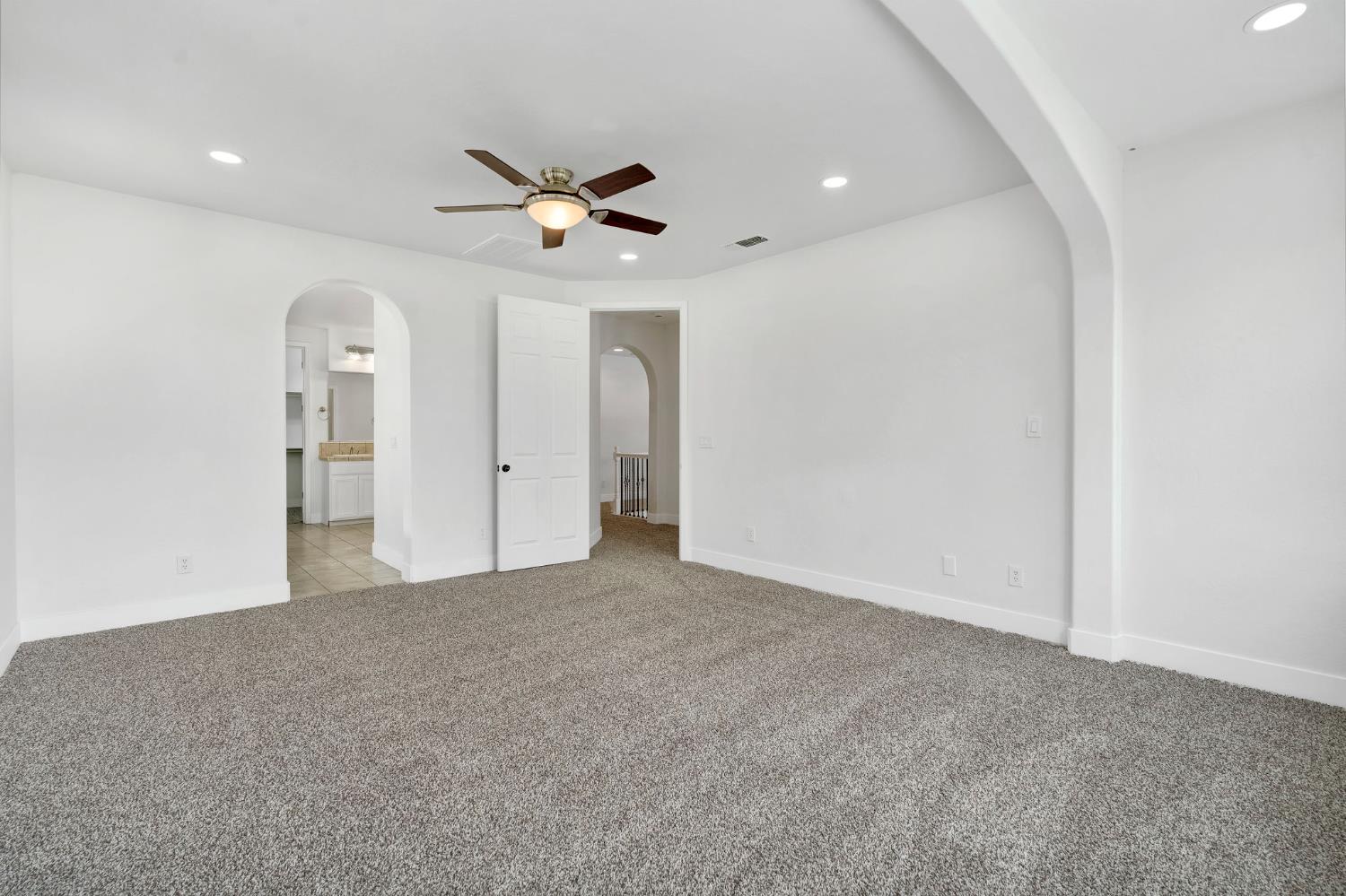 1823 Houston Ave, Clovis, CA 93619