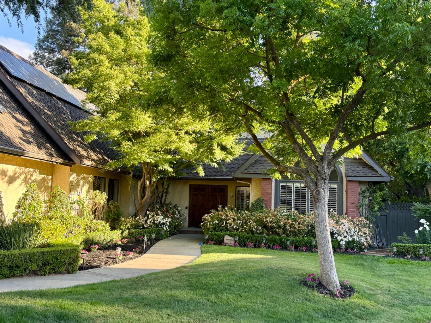 2555 W Bluff Ave #142, Fresno, CA 93711