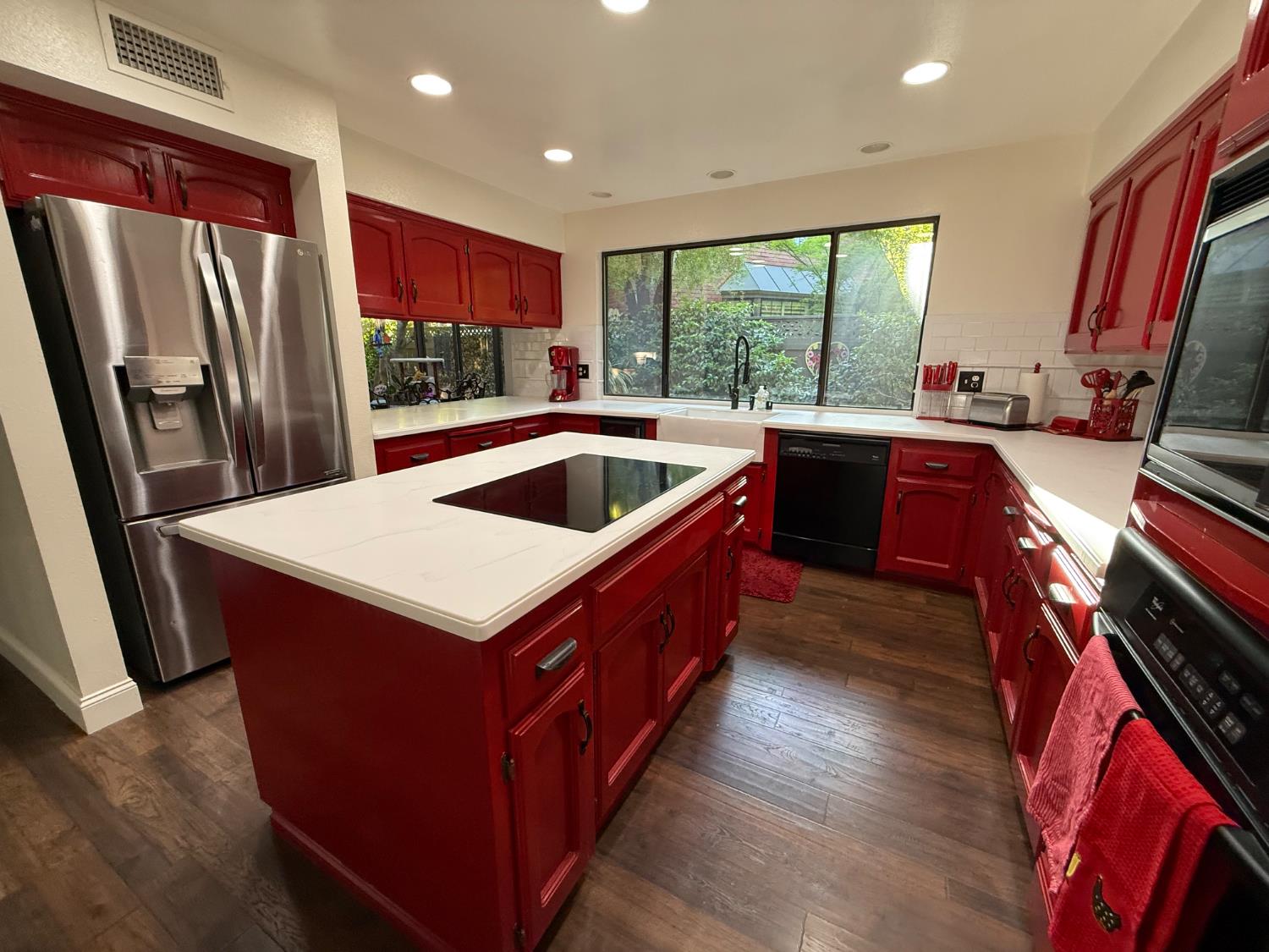 2555 W Bluff Ave #142, Fresno, CA 93711