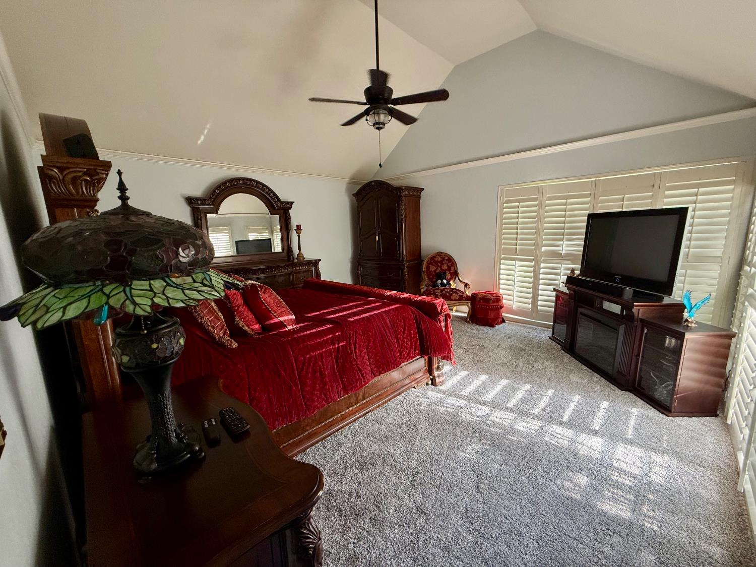 2555 W Bluff Ave #142, Fresno, CA 93711