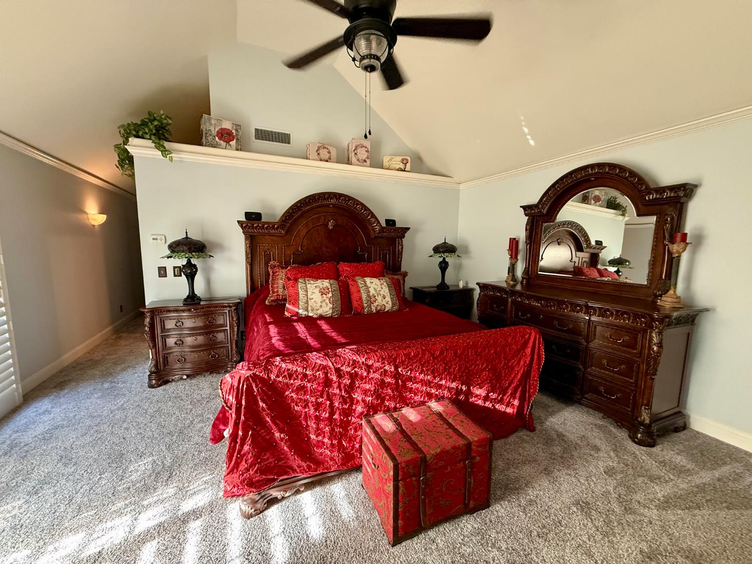 2555 W Bluff Ave #142, Fresno, CA 93711