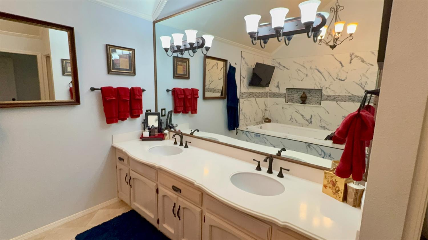 2555 W Bluff Ave #142, Fresno, CA 93711