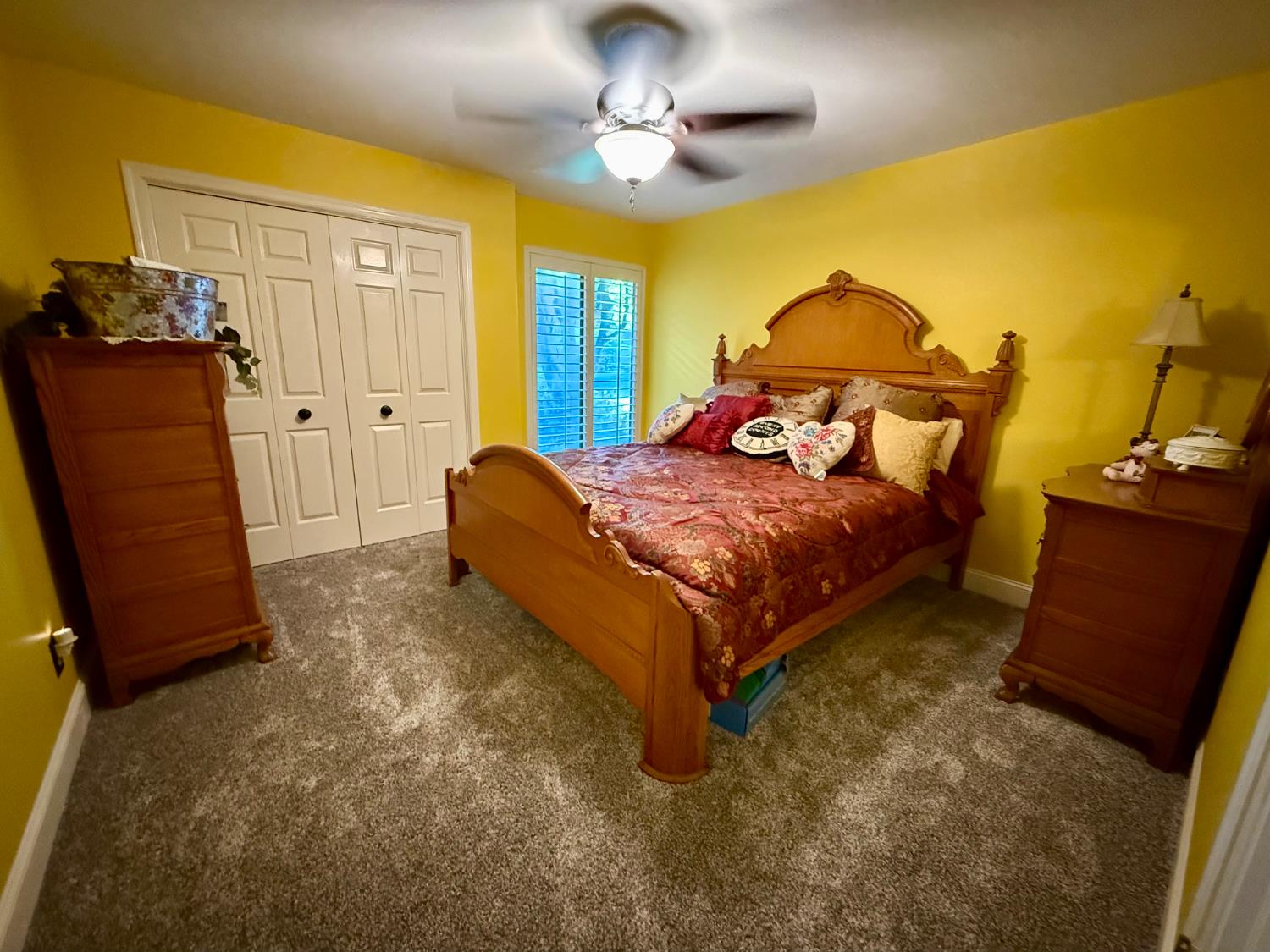 2555 W Bluff Ave #142, Fresno, CA 93711