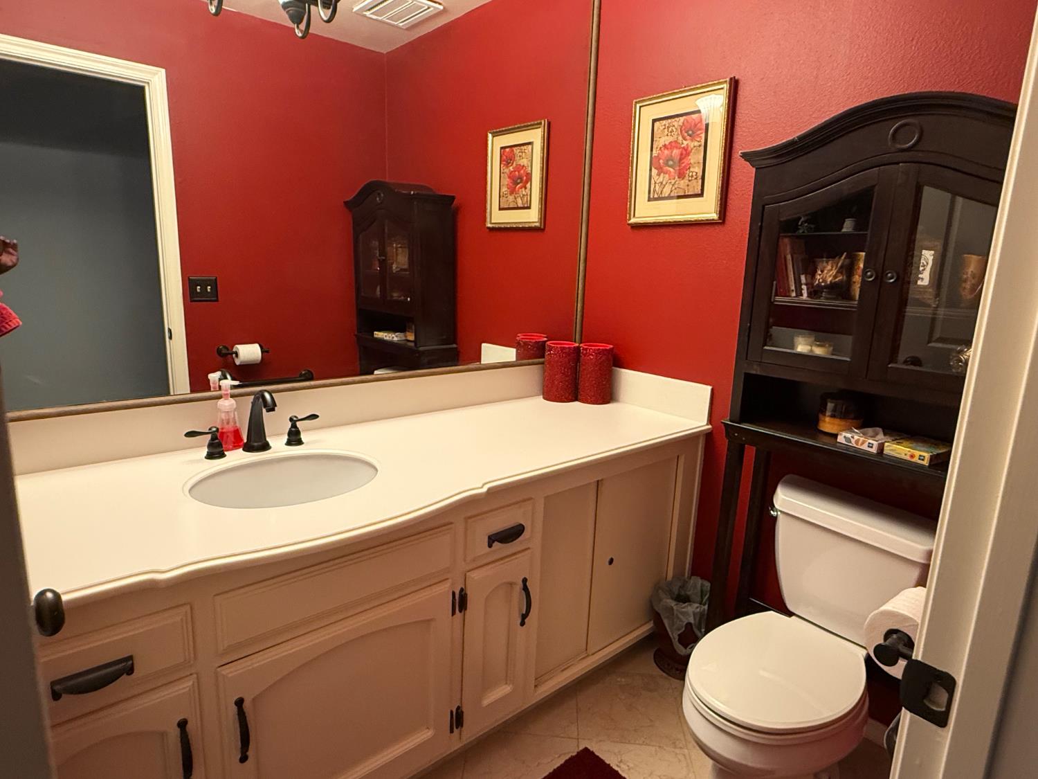 2555 W Bluff Ave #142, Fresno, CA 93711