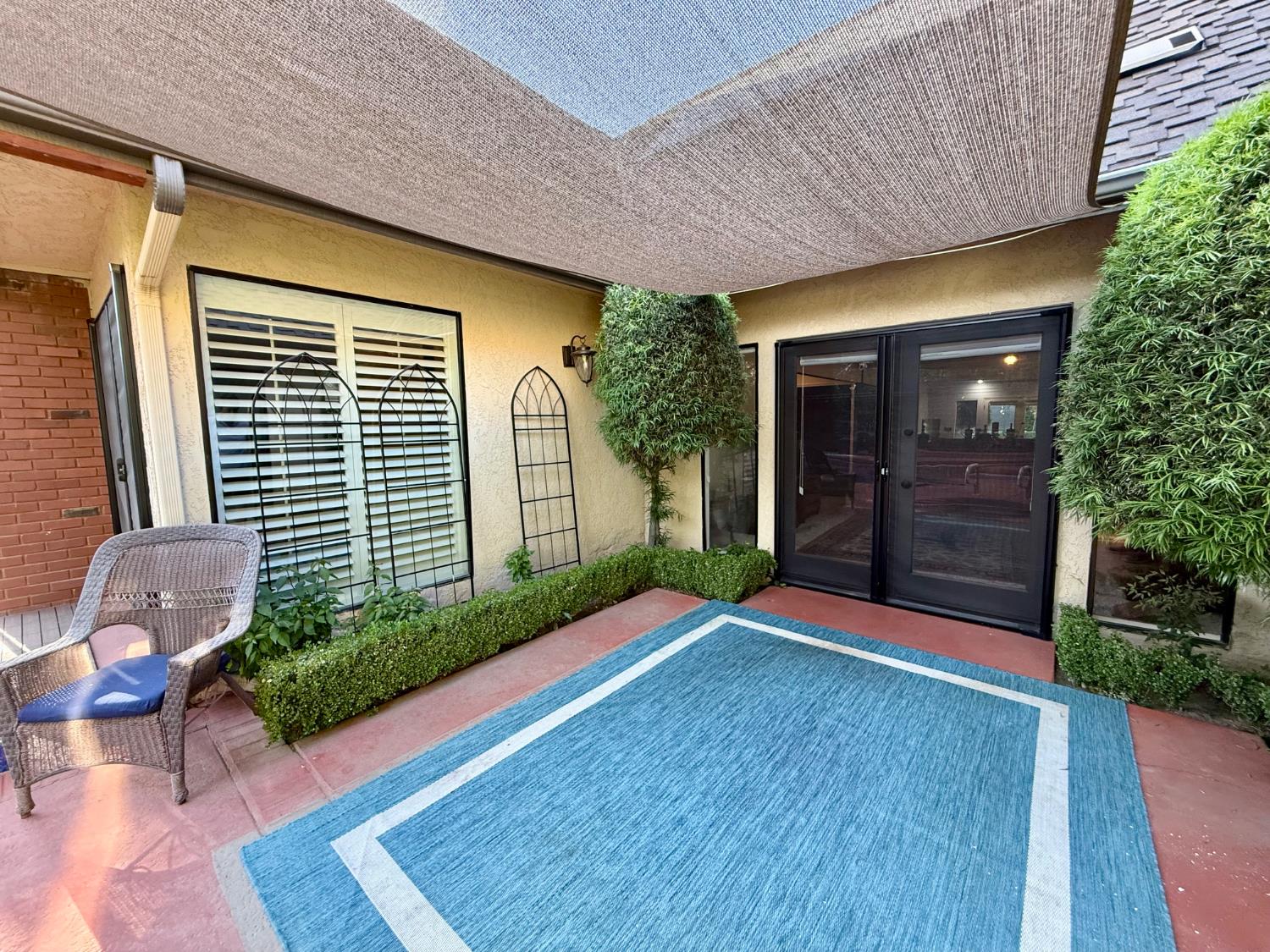 2555 W Bluff Ave #142, Fresno, CA 93711