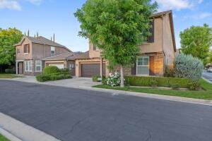 1608 N oliveto Ct, Visalia, CA 93291