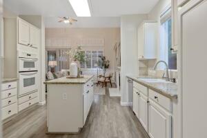 1608 N oliveto Ct, Visalia, CA 93291