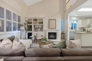 1608 N oliveto Ct, Visalia, CA 93291