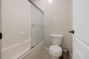 1608 N oliveto Ct, Visalia, CA 93291